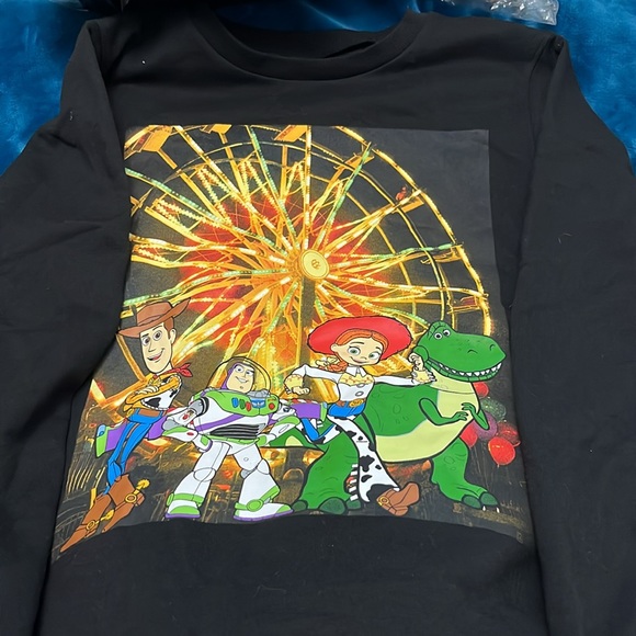 NEW Disney Pixar Toy Story XL sweatshirt NEW NWT Unisex - Picture 2 of 5